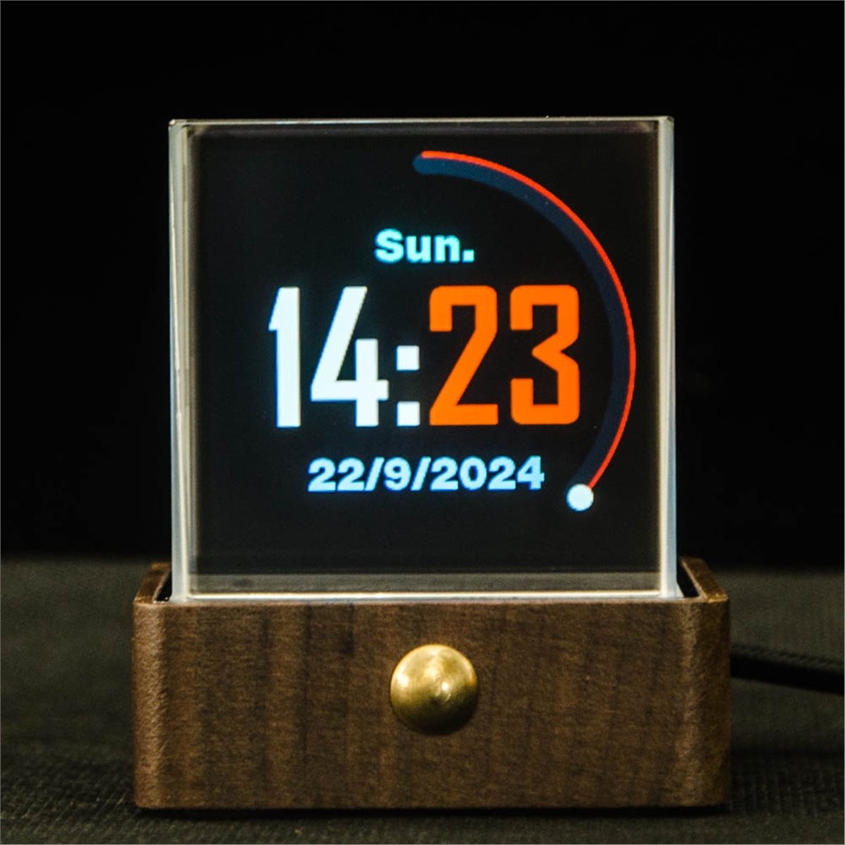 Tech Trend Accessories - [2026 트렌드] 큐브맥스 빅테크 크리스탈 디스플레이(날씨